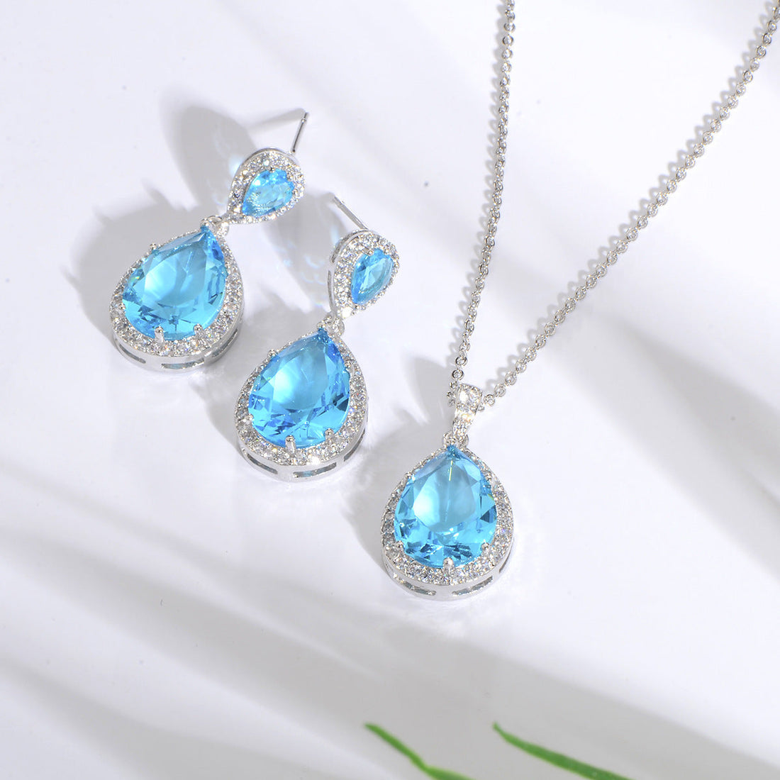 Bright Big Zircon Water Drops Necklace Eardrops Suit Bride Wedding Jewelry Simple Graceful - Luxe Orna
